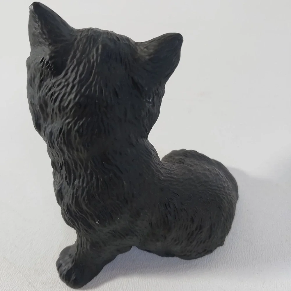 Black Terrier Dog‎ Figurine Vtg Harvey Knox Kingdom House of Global Art Ceramic
